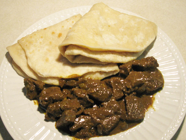curry-beef-with-dahl-puri
